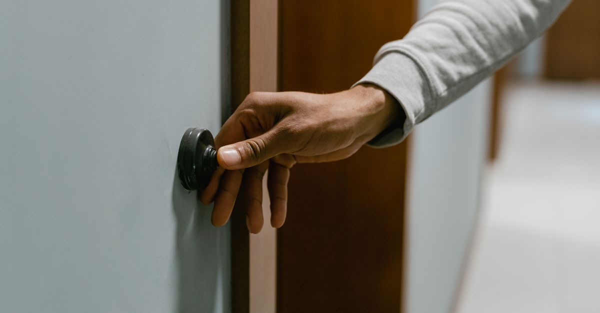Emergency Commercial Locksmith Response: After-Hours, Weekends, and Lock Failures — Anytime Locksmith